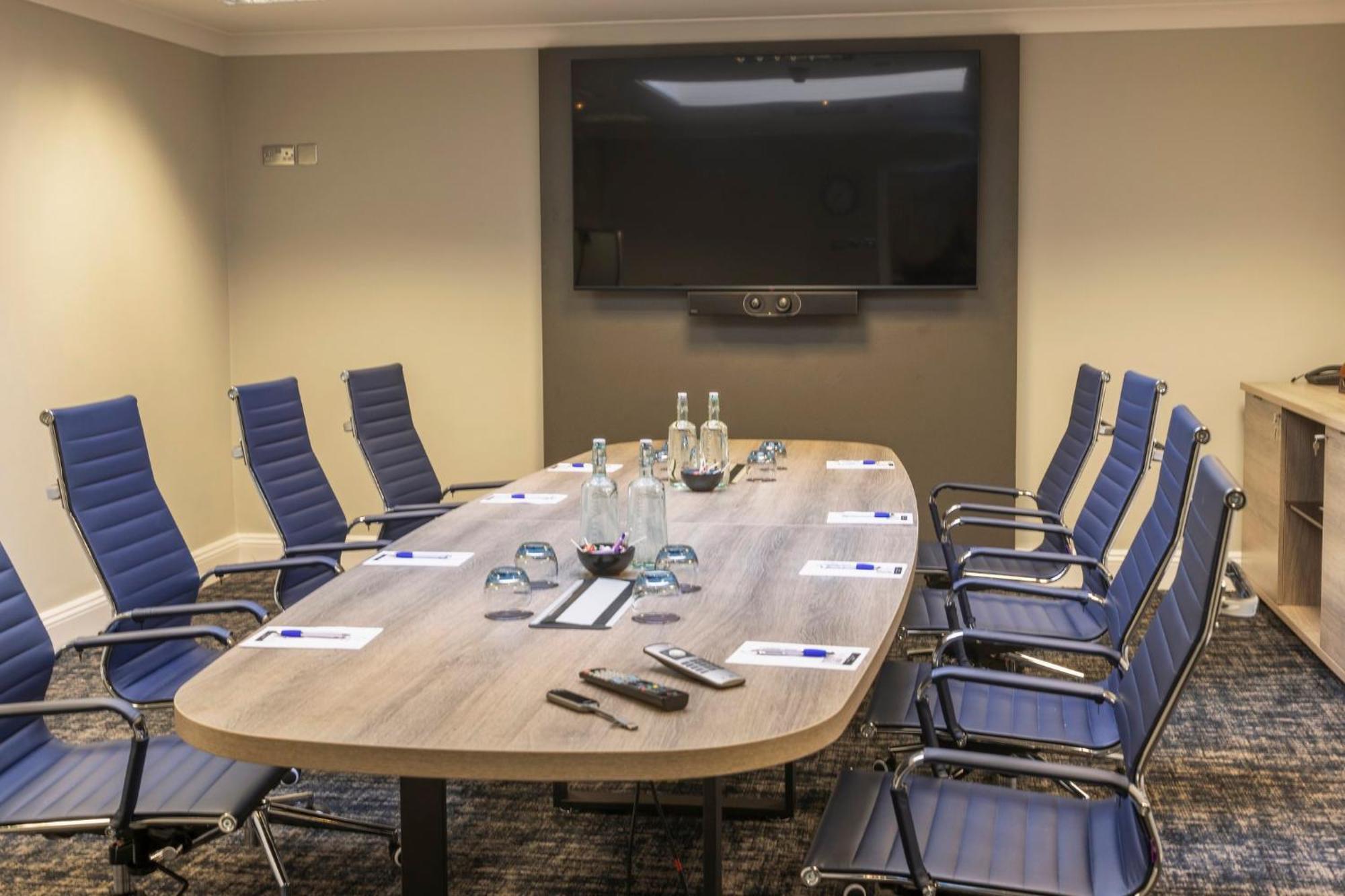 Crowne Plaza East Midlands Airport By Ihg Hotel 4*