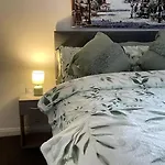 #024 2 Bedroom House - Sleeps 6
