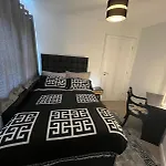 Tardis Townhouse - Spacious And Comfortable