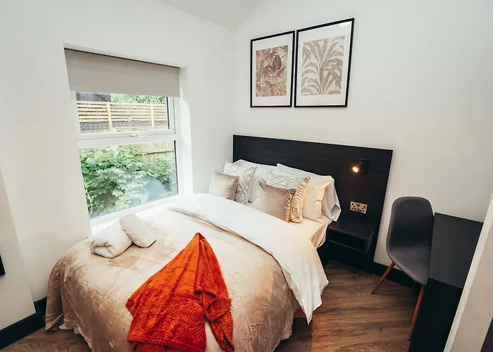 No46 Stylish City Studio Apartment, By Derbnb