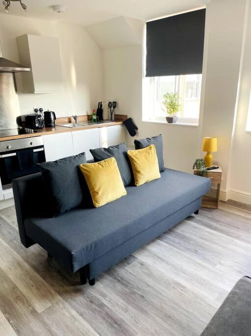 #513 2 Bedroom Sleeps 6 Derby