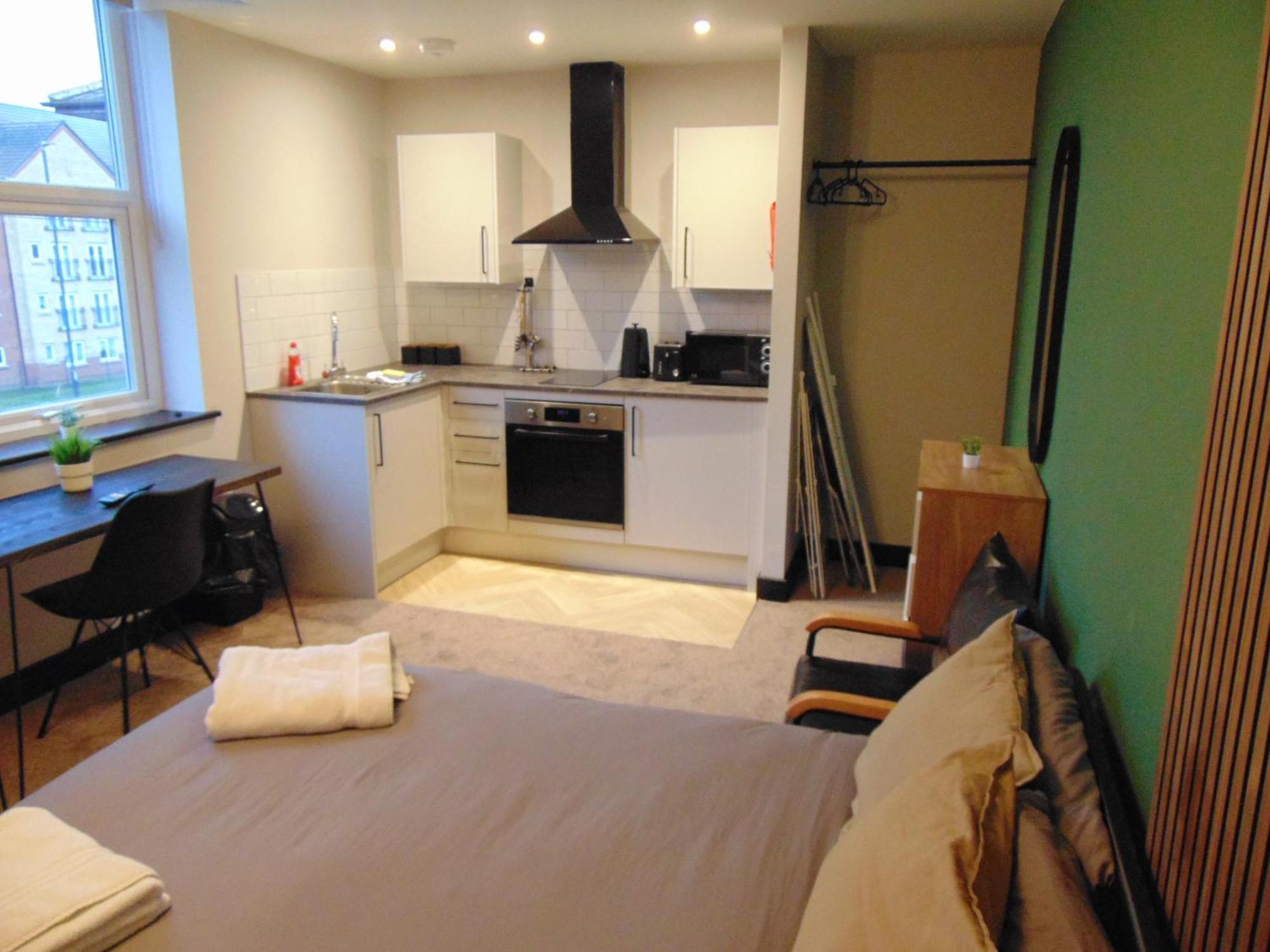 Close To Royal Hospital With Free Parking On-site Apartment Derby