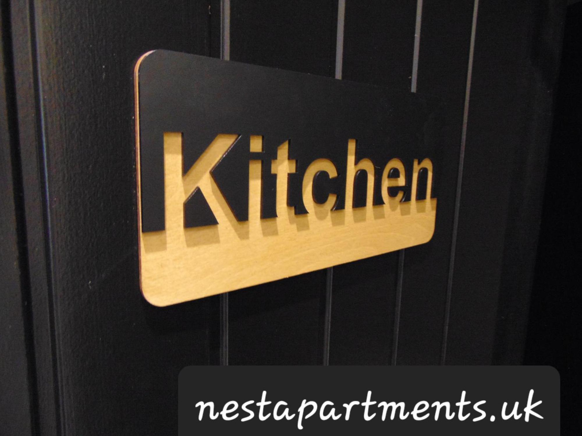 Apartment Close To Royal Hospital With Free Parking On-site *