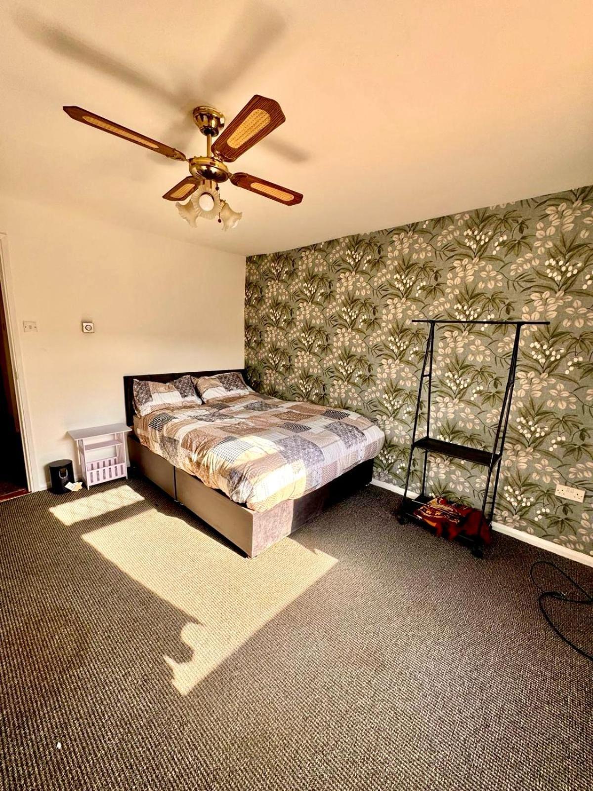 Kingsize 4-bedrooms House * Derby
