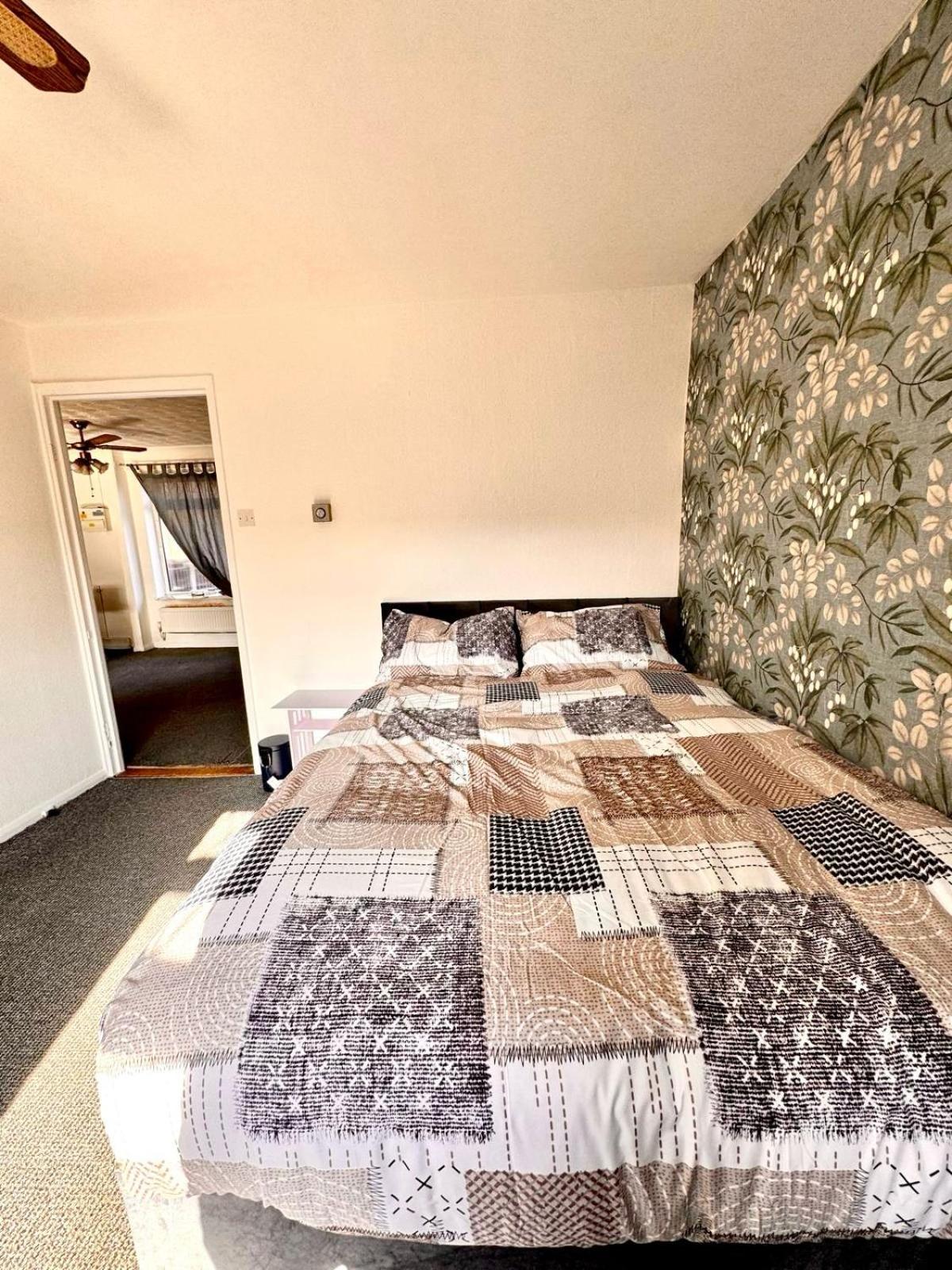 Holiday home Kingsize 4-bedrooms House *