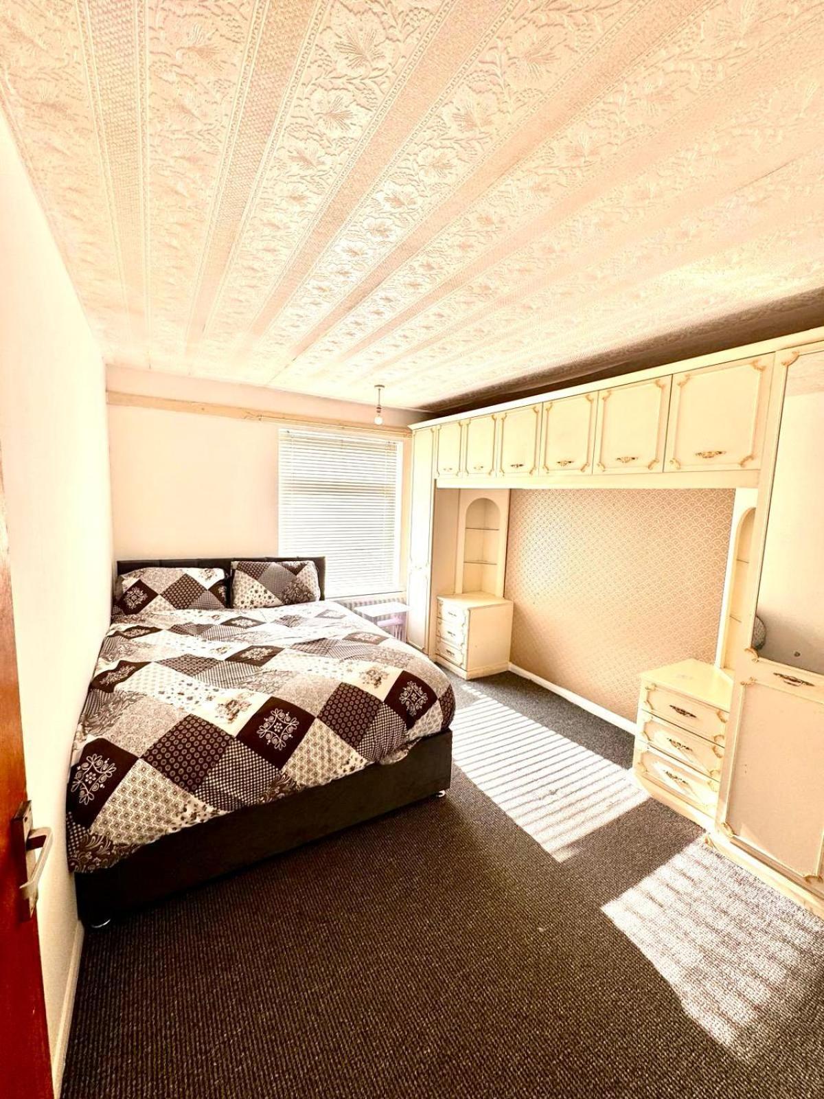Kingsize 4-bedrooms House Holiday home *