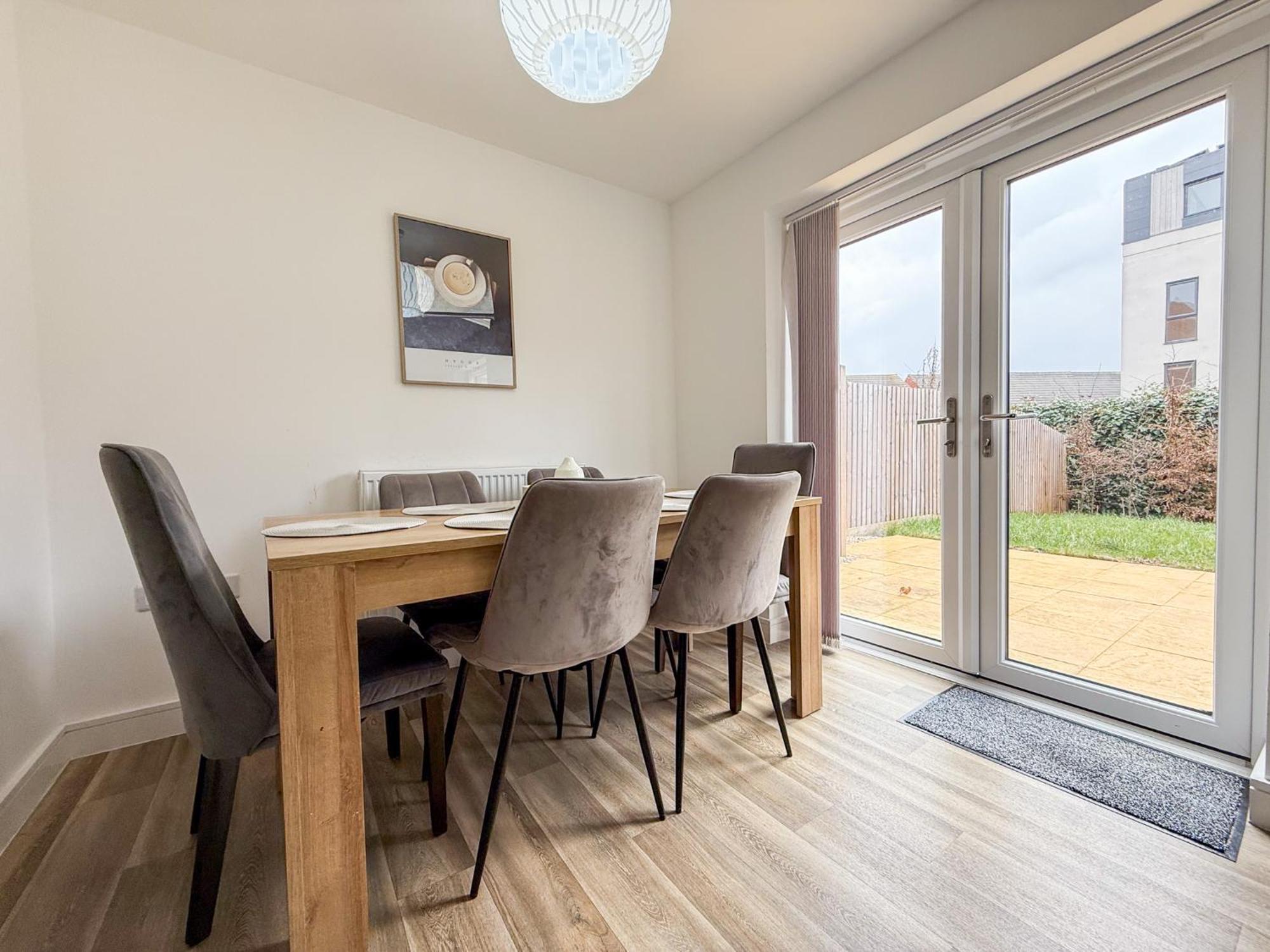 Huge House Private Parking Holiday home Derby