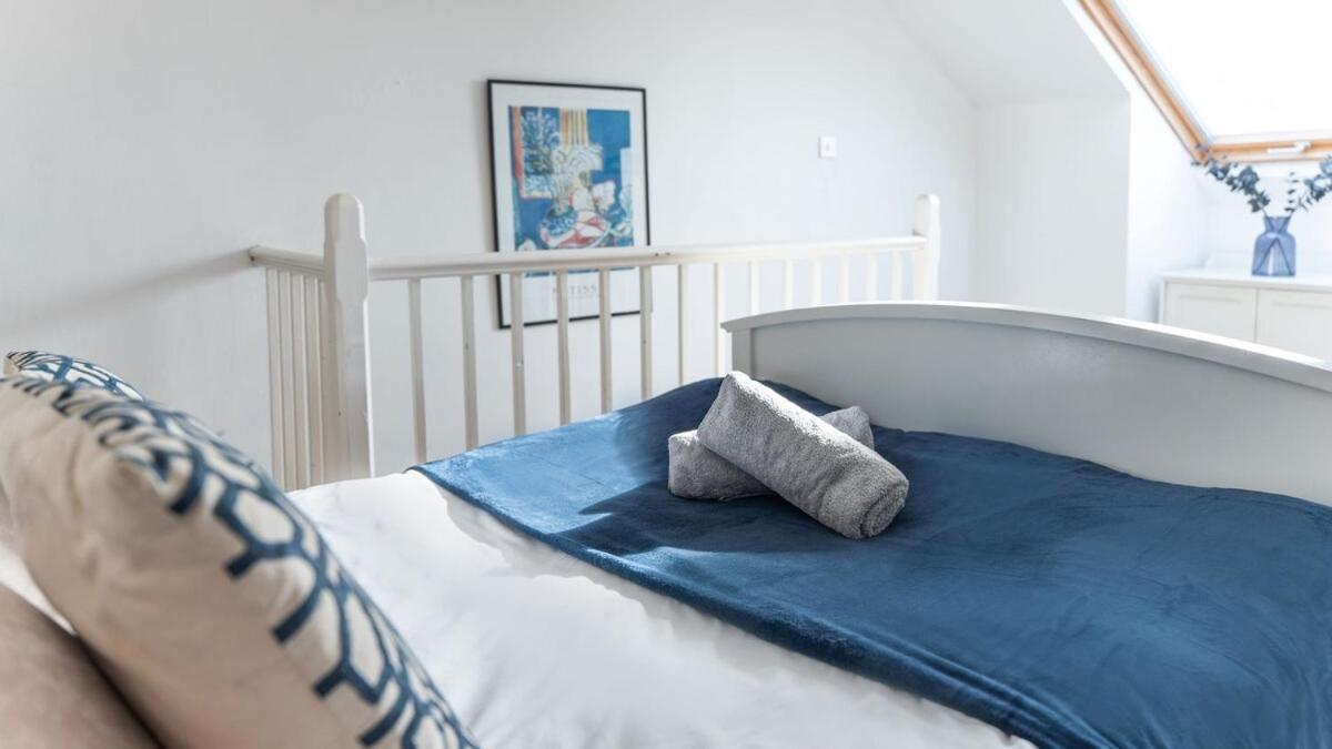 Holiday home Huge Five Bedroom House In Centre By Eason Stays, Ideal For Contractors Digs, Rolls Royce Workers, And Family Getaways, With Free Parking! Derby