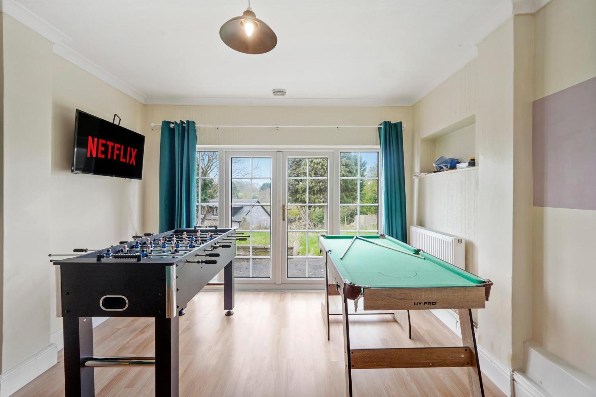 Holiday home Stylish Derbyshire Abode - Games - Sleeps 12 Derby