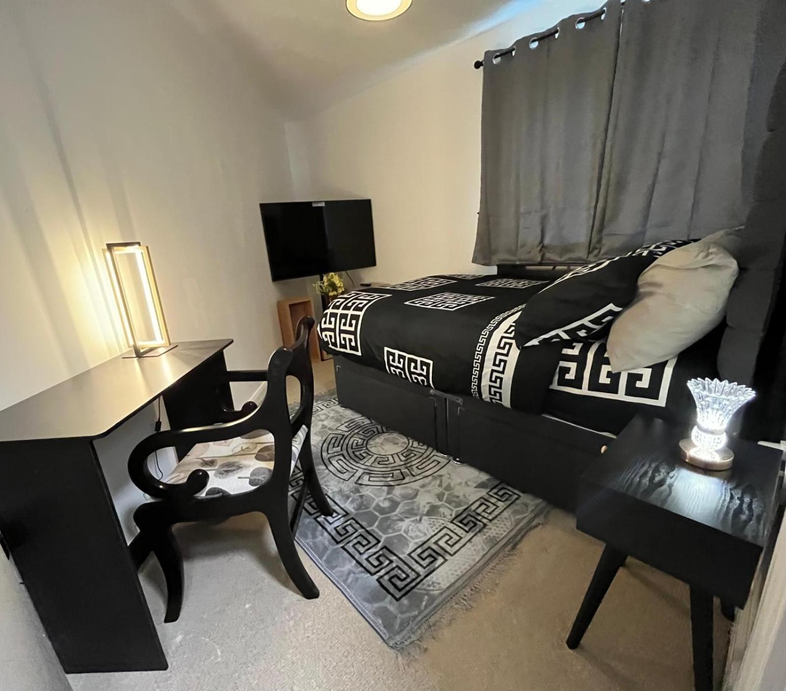 Tardis Townhouse - Spacious And Comfortable