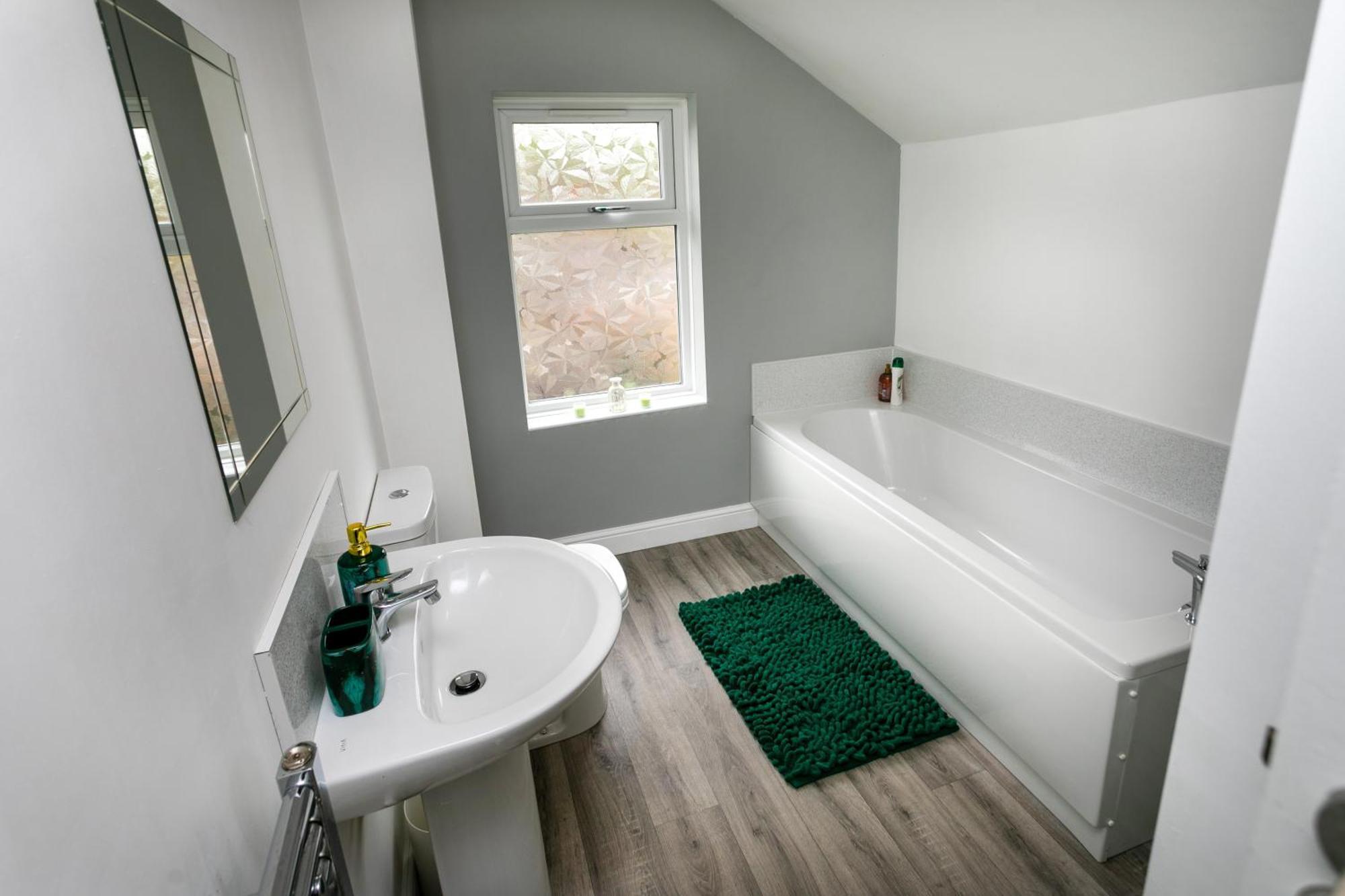 Wolfa Contractors House Holiday home *