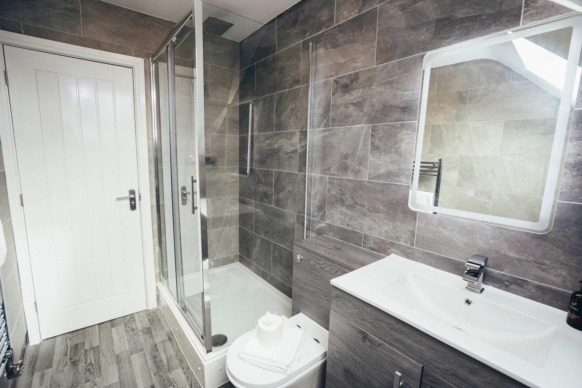 Hen & Chickens Luxury Apartments, Free Parking, By Derbnb * Derby