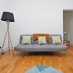 Derby Cathedral Town House - 2 Mins Walk To City - Free Secure Parking