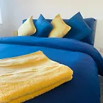 #0406 Lovely 2 Bedroom Serviced Apartment - Free Parking