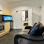 Bespoke 2 Bedroom Apt Derby City