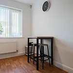 Parking - Spacious - Smart Tv - Self Checkin - Garden - King