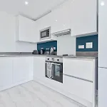 Stayzeni, Hardwick House Derby Bright 1 Bed Flat