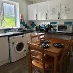 Langdale House 5 Bedroom 7 Beds 3 Bathrooms