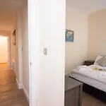 Diamond - St. James Chambers, Apartment 7