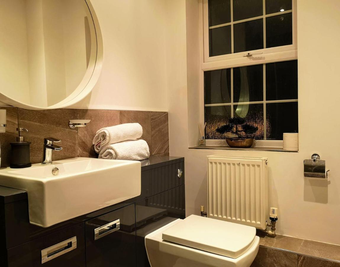 Relaxing En-suite Double Derby