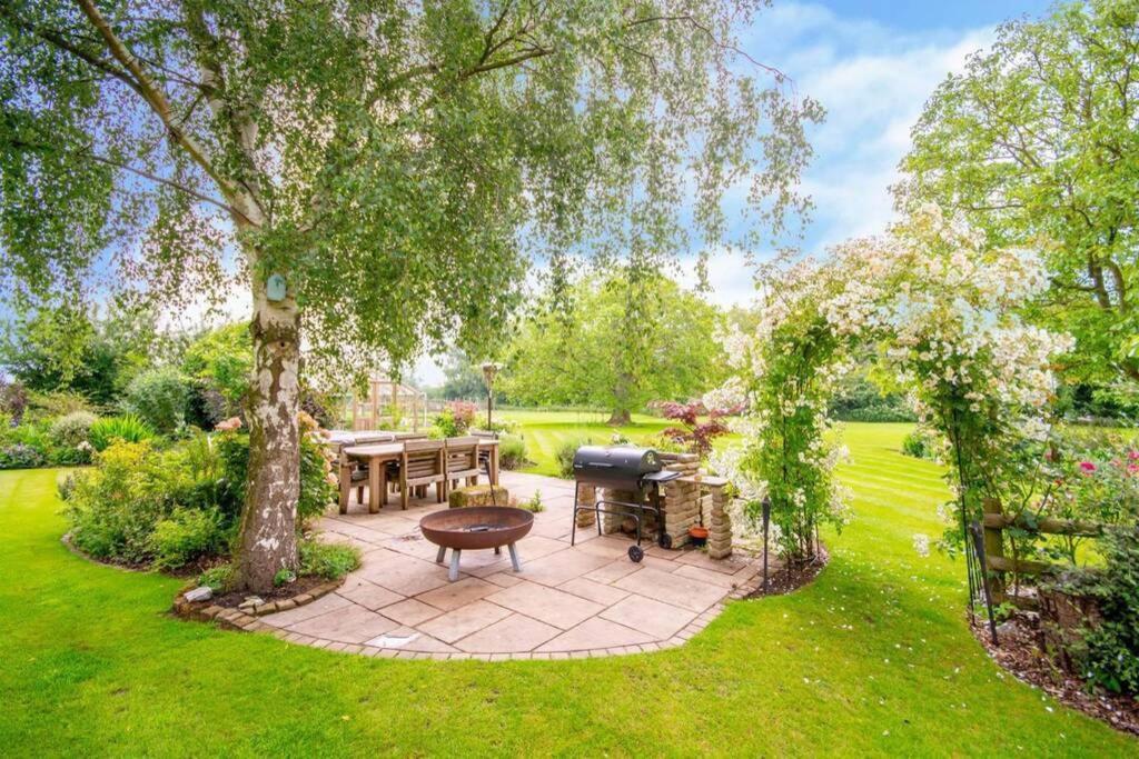 Derwent Farmhouse - Quintessential Country Holiday home Derby