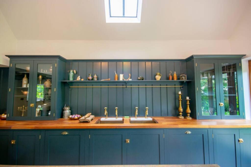 Derwent Farmhouse - Quintessential Country