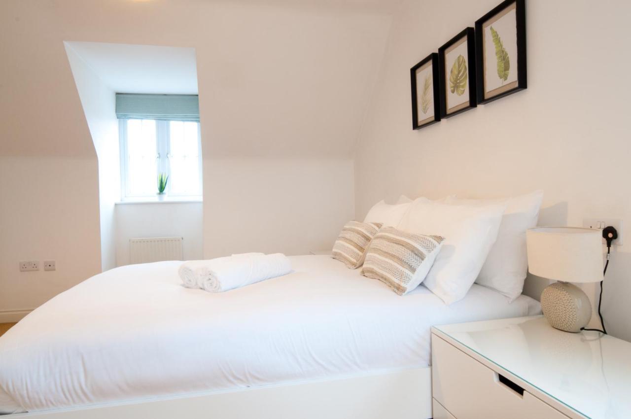 Newly Furnished Aztec House * Derby