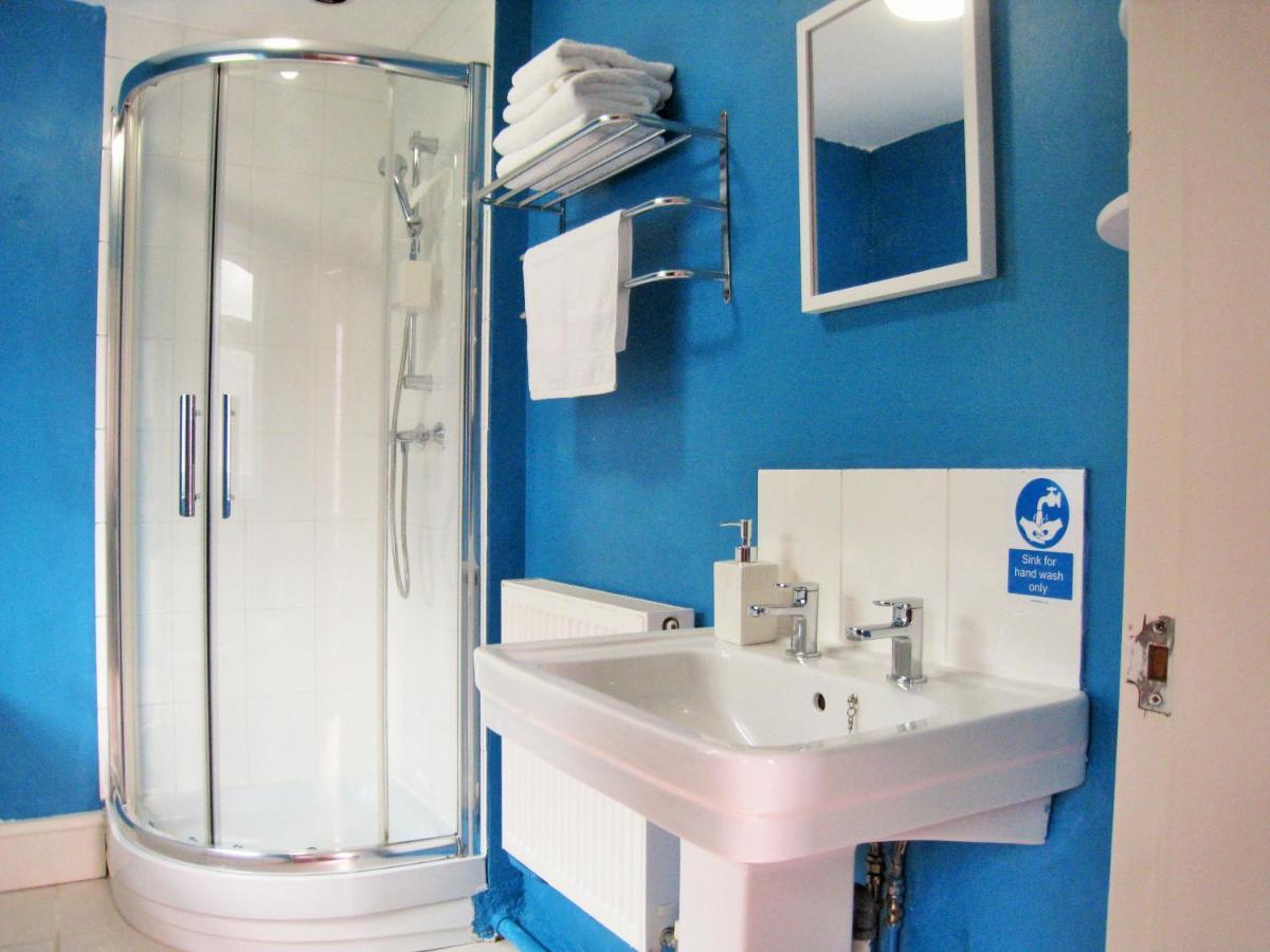 Apartamento Swinb Apartment, With King Size Bed, Free Wifi And Free Parking *