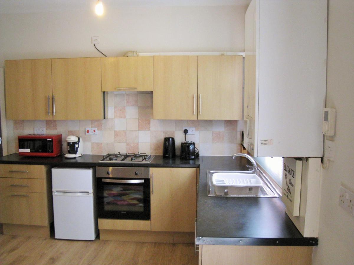 Apartamento Swinb Apartment, With King Size Bed, Free Wifi And Free Parking