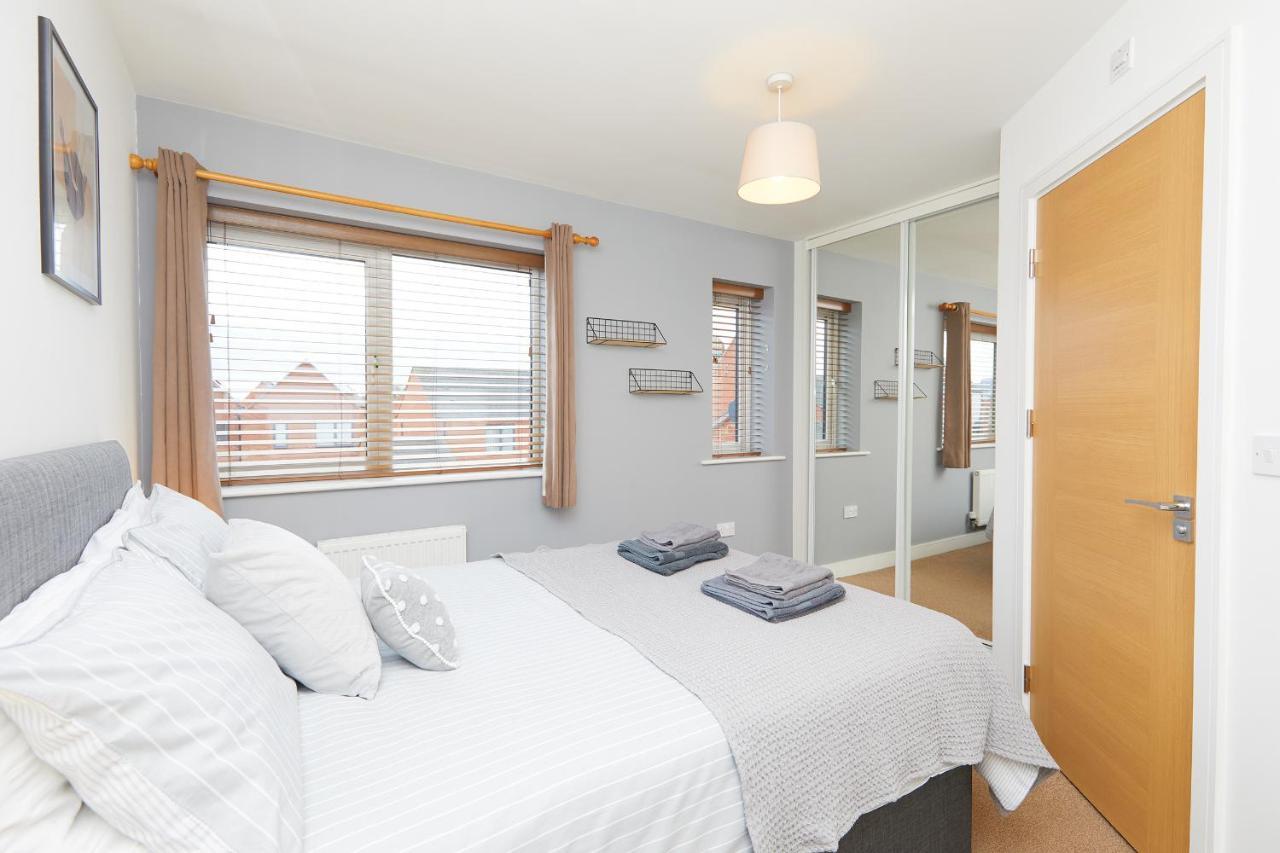 Comfort - 2 Bed House, 3 Min Walk To Hospital, Free Parking Casa de férias Derby