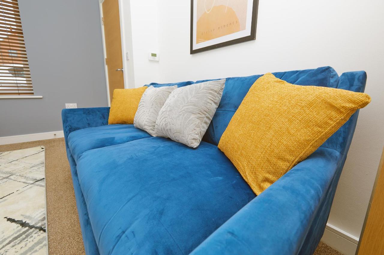 Comfort - 2 Bed House, 3 Min Walk To Hospital, Free Parking Casa de férias