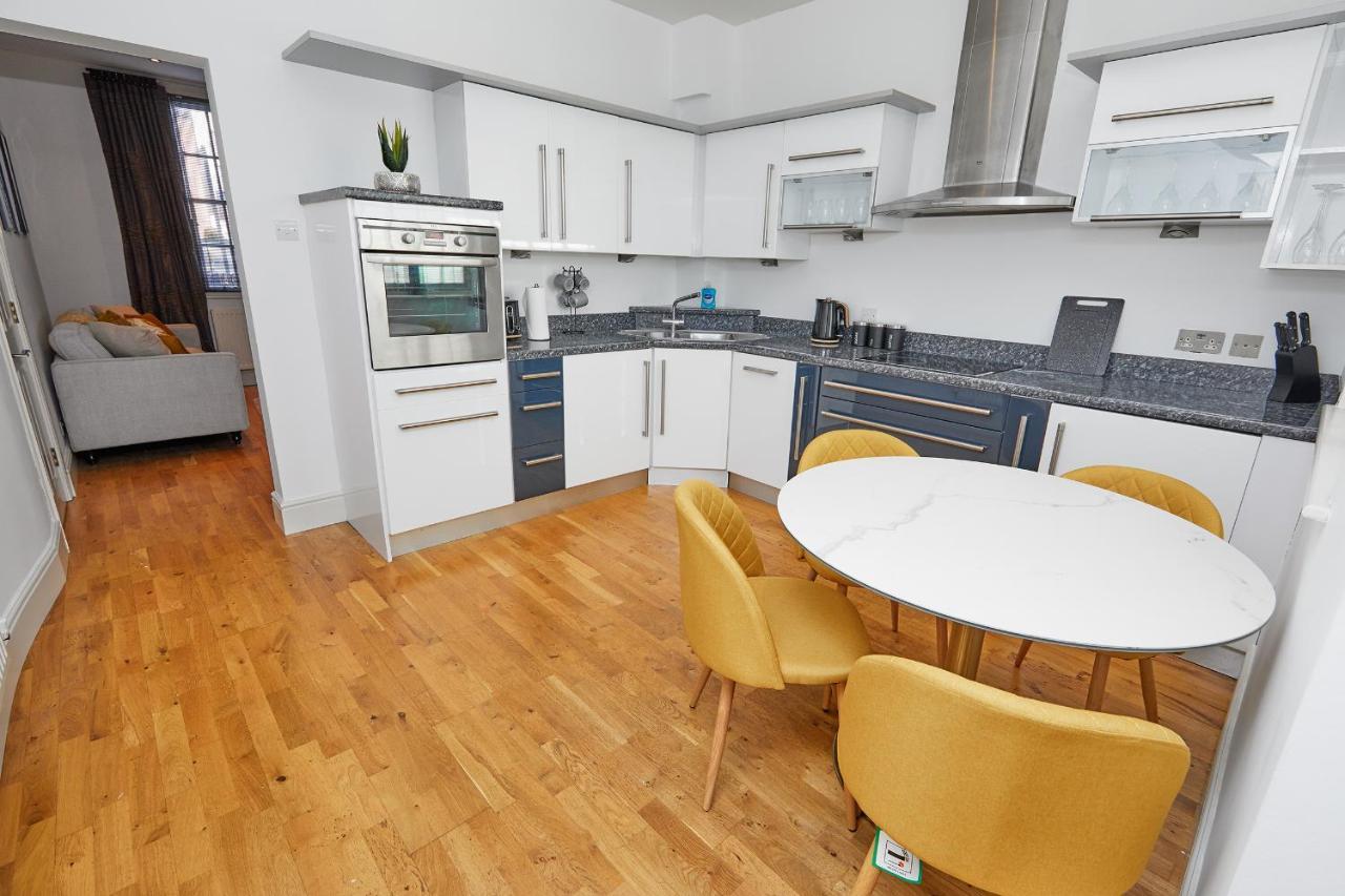 Apartment Cathedral Town House - 2 Mins Walk To City - Free Secure Parking Derby