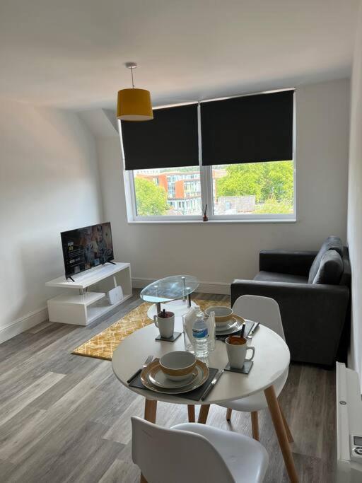 #0602 One Bedroom Serviced Apartment-free Parking