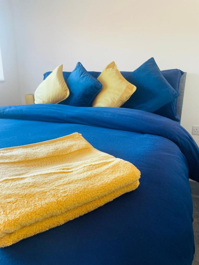 Apartamento #0406 Lovely 2 Bedroom Serviced - Free Parking Derby