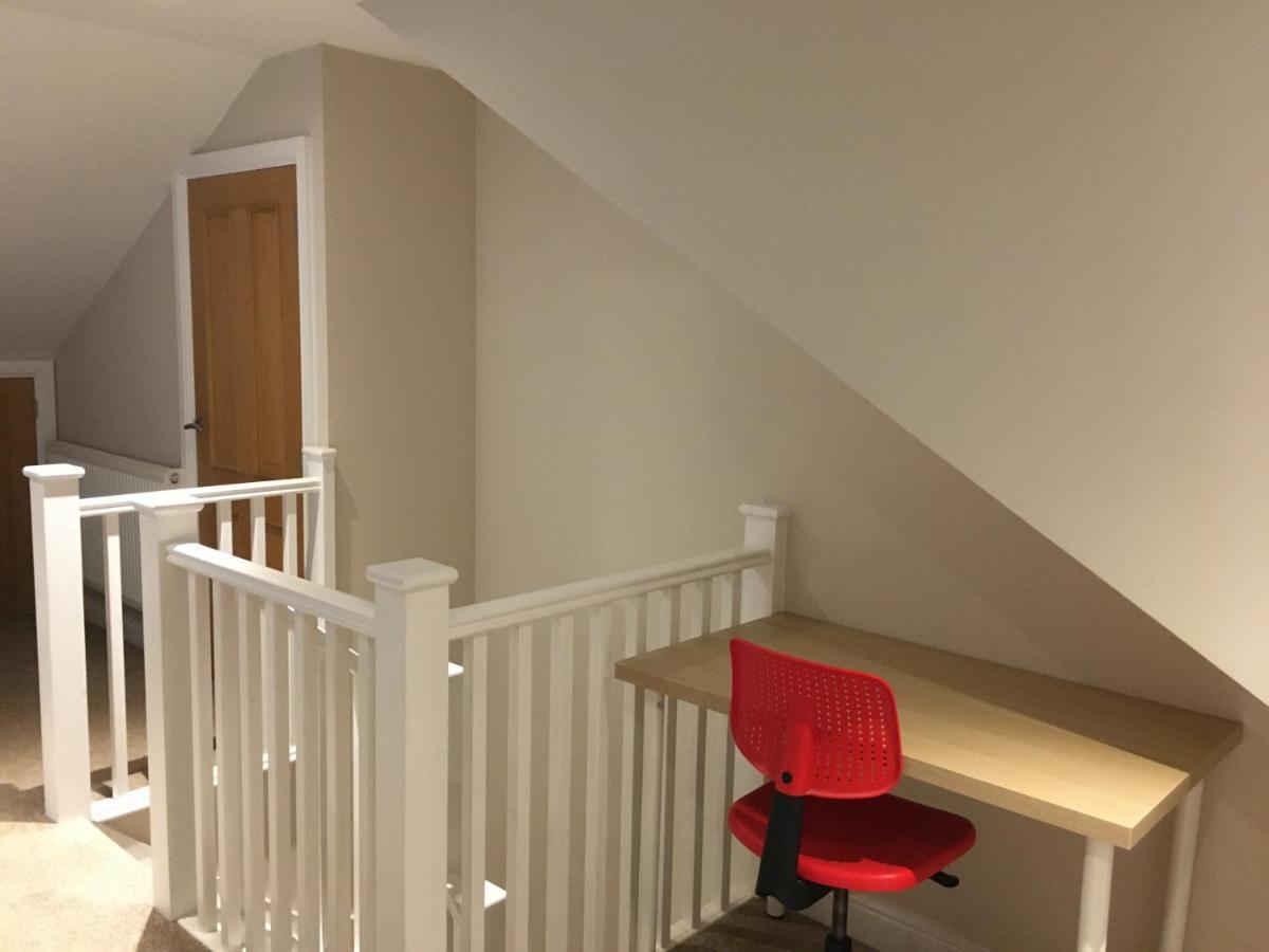 Pride Park Private Ensuite Room- 2 Beds- Free Parking * Derby