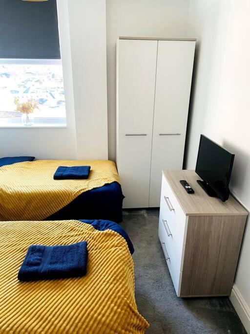 #513 2 Bedroom Sleeps 6 Apartment *