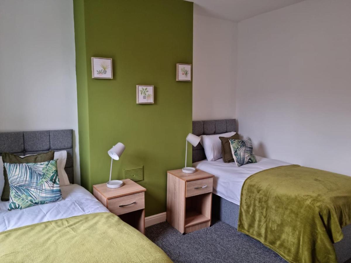 Сasa de vacaciones Entire Townhouse In Central - With Garden!