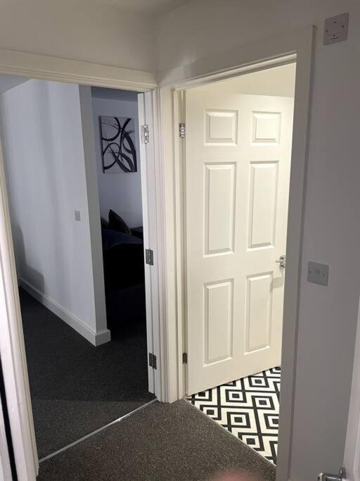 #6bs 1 Bed Serviced * Derby