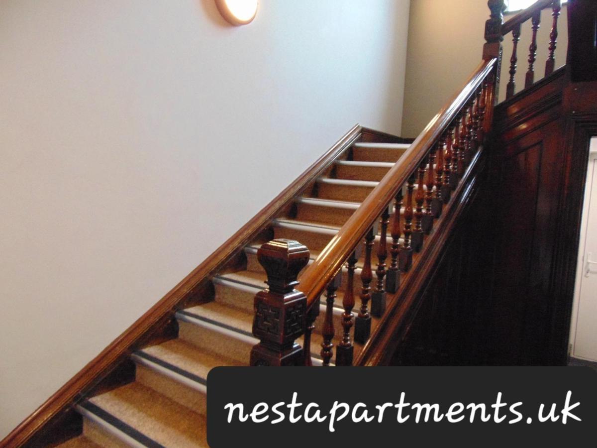 Apartment Close To Royal Hospital With Free Parking On-site *