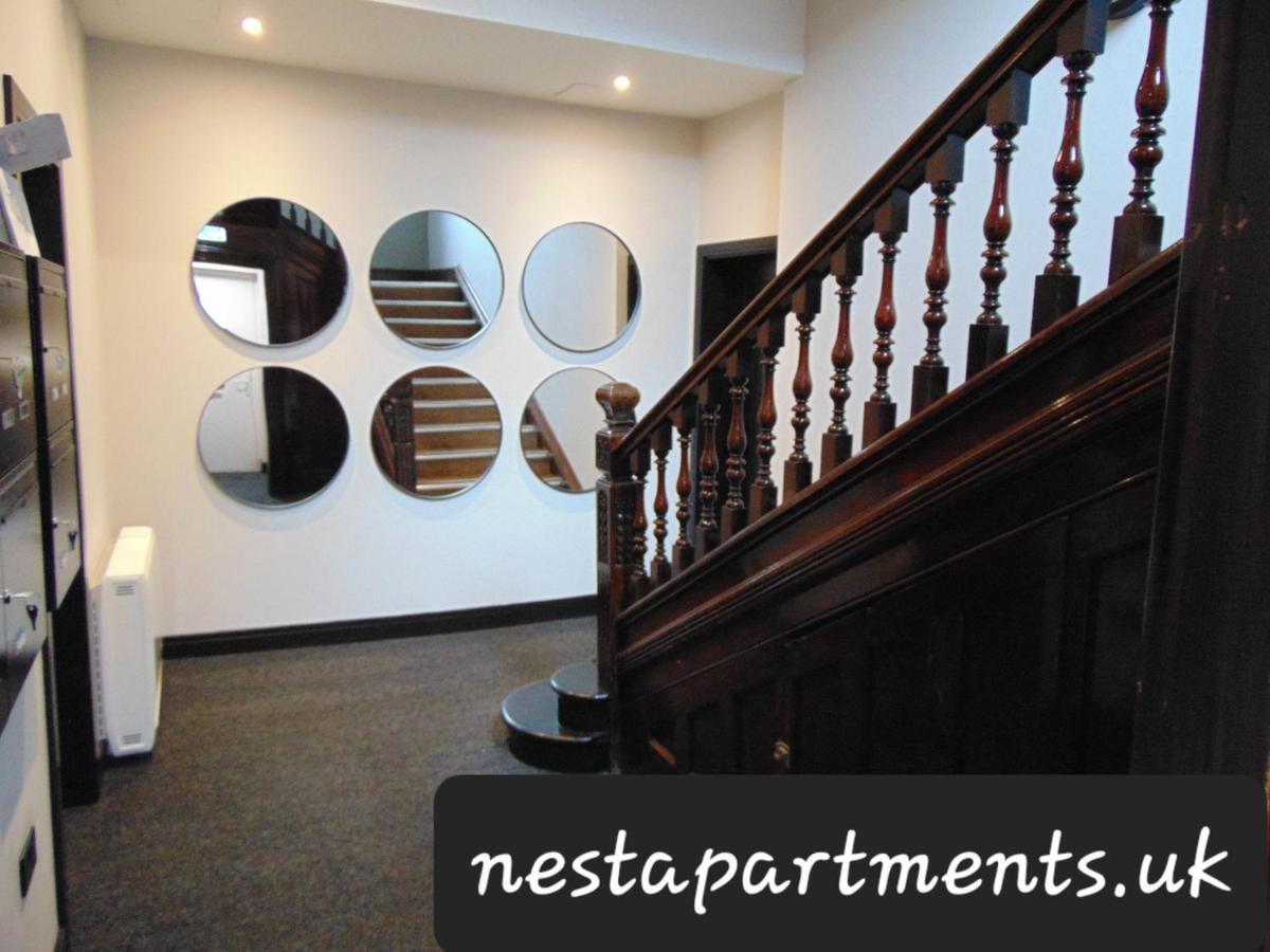 Close To Royal Hospital With Free Parking On-site Apartment *