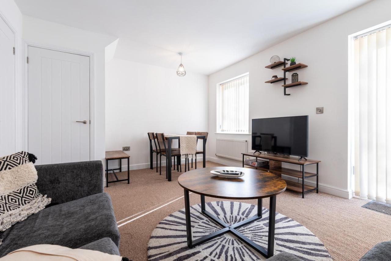 Parking - Spacious - Smart Tv - Self Checkin - Garden - King Derby