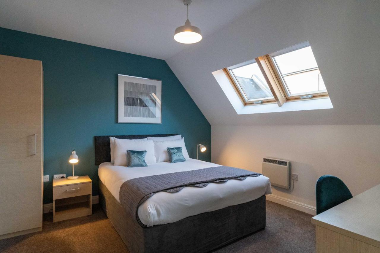 Apartment Cotels - The Millhouse: Modern With Ultrafast Wi-fi & Work Desks