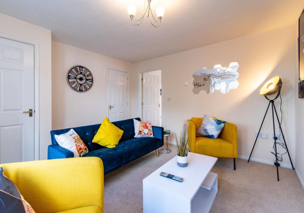 Apartment Mandarin 3 Bedroom With Garden And Parking *