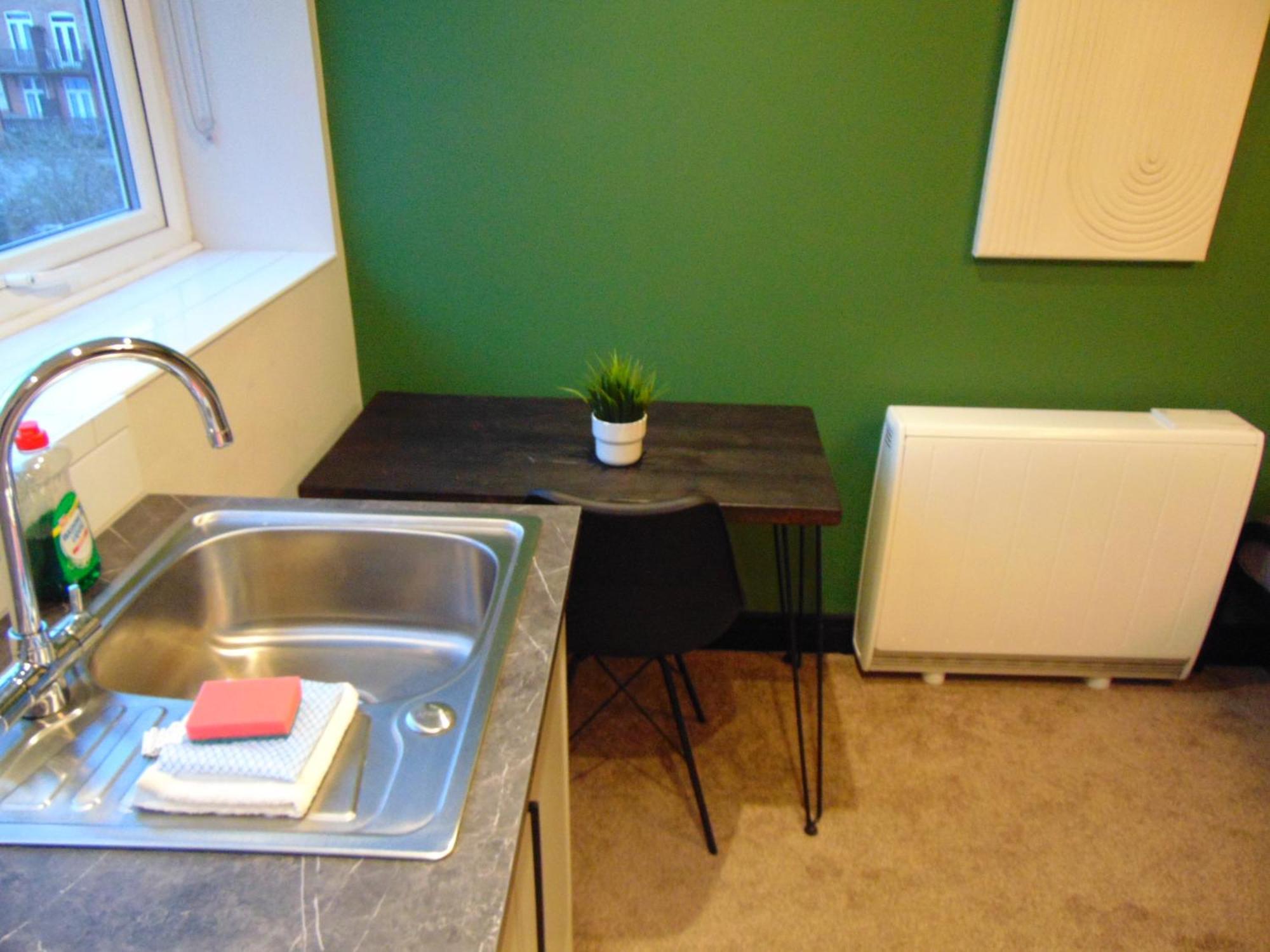Close To Royal Hospital With Free Parking On-site * Derby