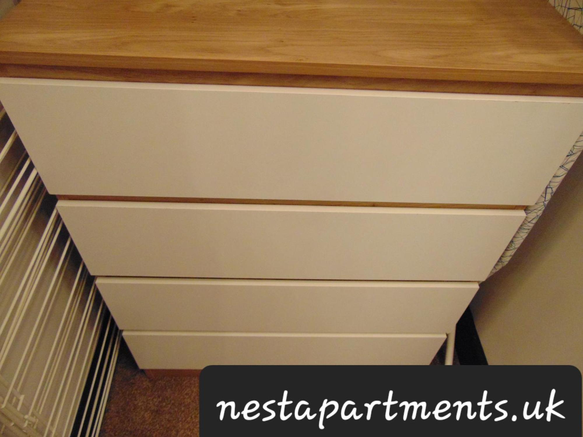 Apartment Close To Royal Hospital With Free Parking On-site