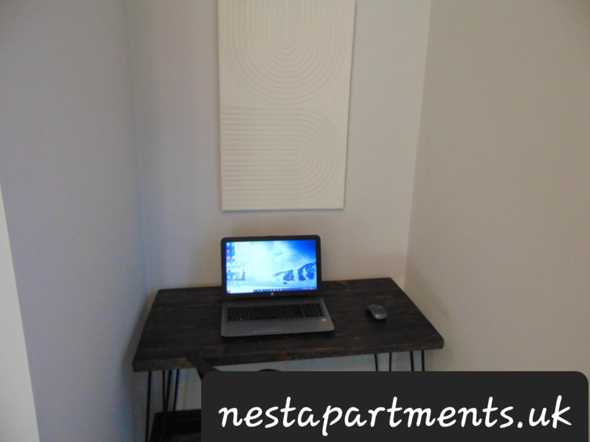 Close To Royal Hospital With Free Parking On-site Apartment Derby