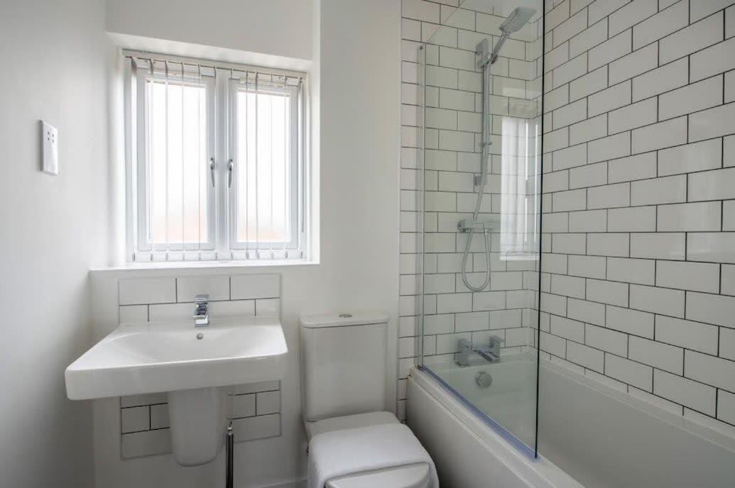Lovely Brand New 3 Bedroom Centre House With Garden Сasa de vacaciones