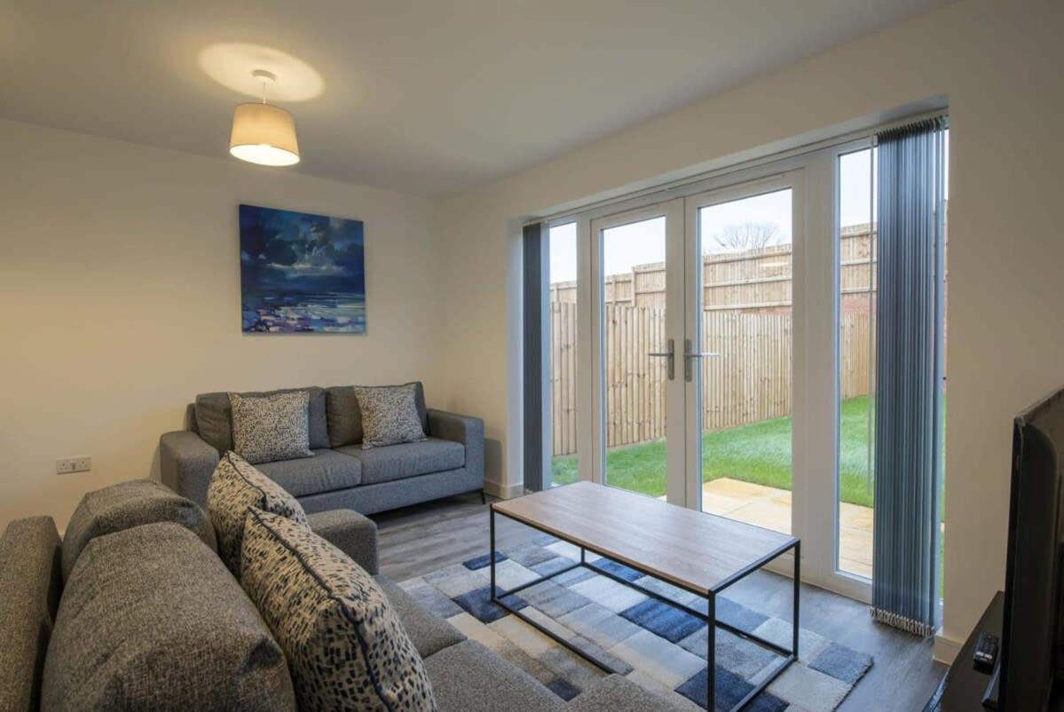 Modern 3 Bedroom House In Holiday home