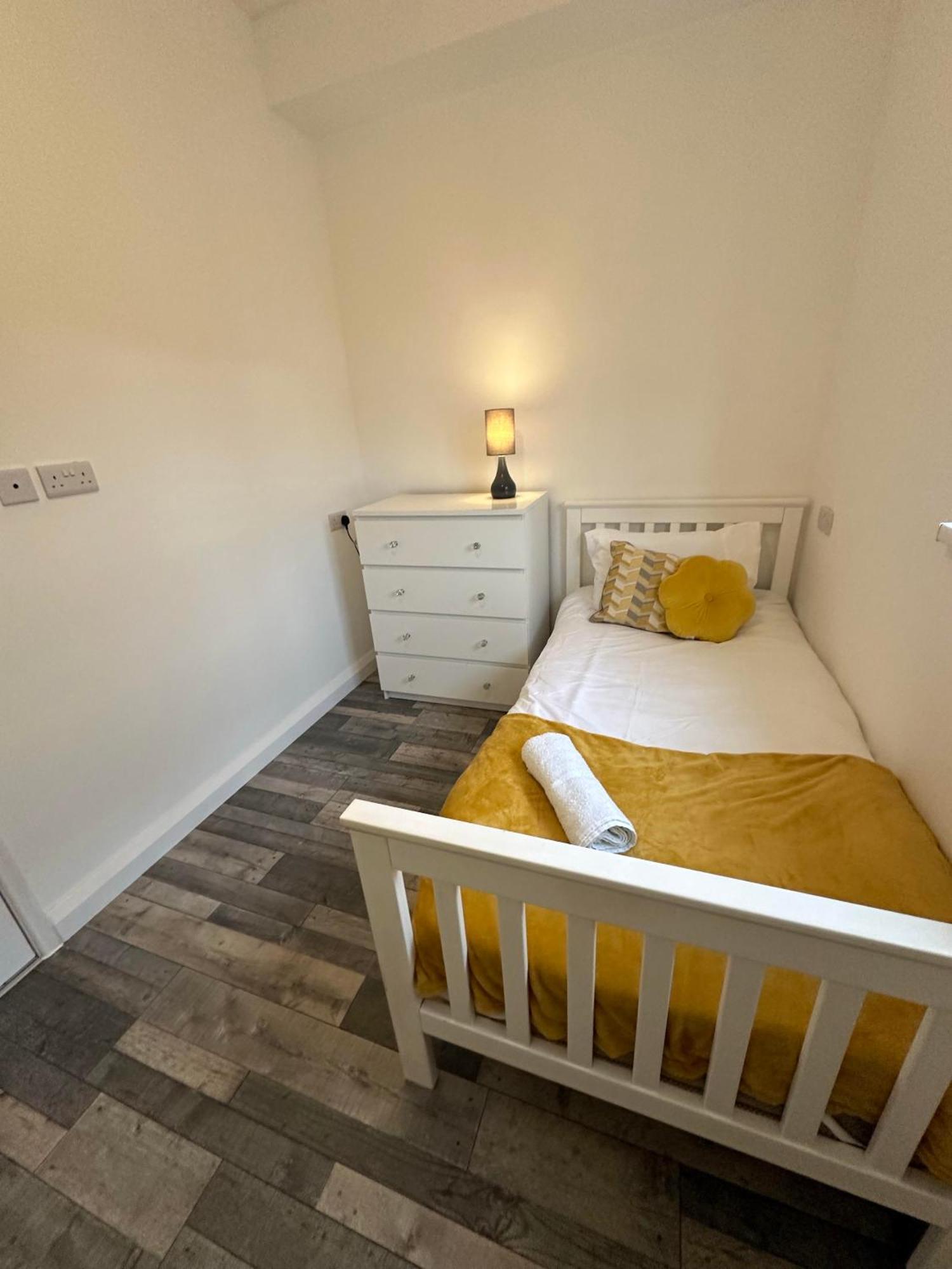 Сasa de vacaciones Shakespeare House 19 Bedrooms 30 Beds Up To 42 People *