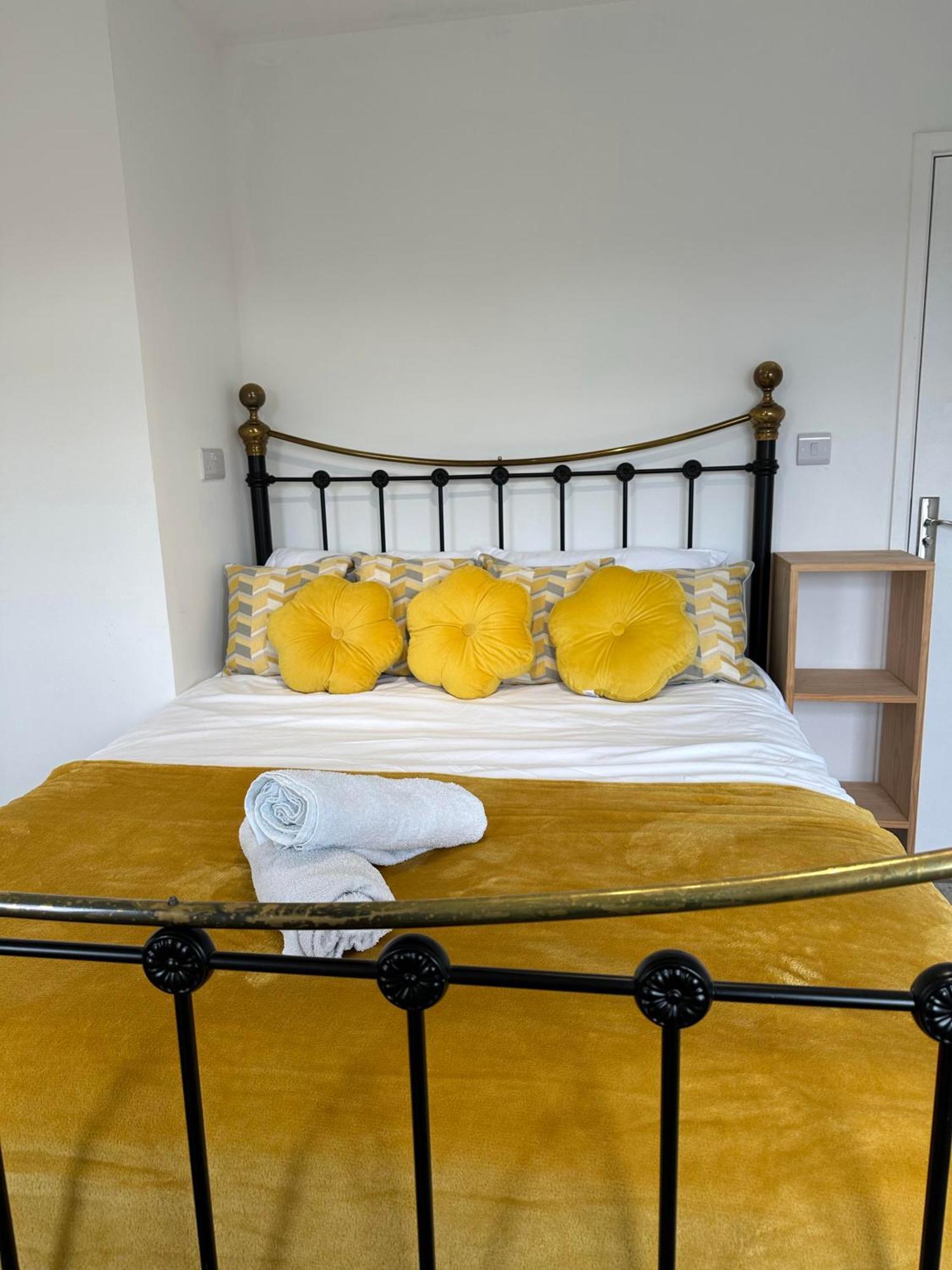 Сasa de vacaciones Shakespeare House 19 Bedrooms 30 Beds Up To 42 People